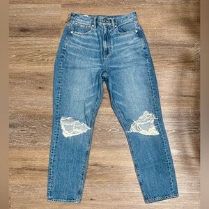 NWOT American Eagle Mom Jeans